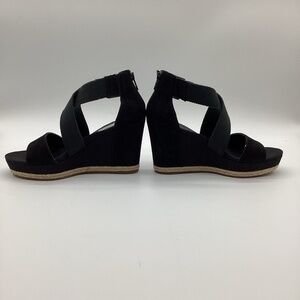989. UGG Calla Wedge Black Sandal NWOT Size 9